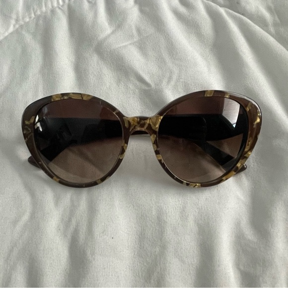 Authentic Dolce & Gabbana women’s sunglasses worn once! - Picture 1 of 10